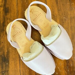 NWOT Menorcan Leather Sandals